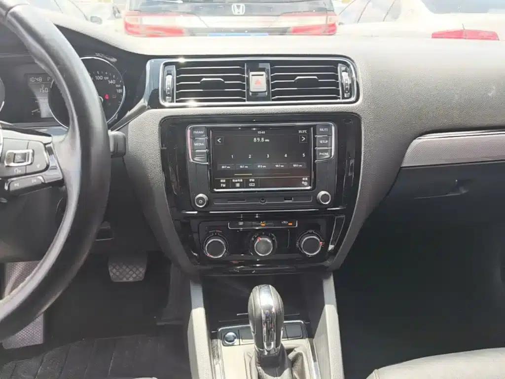 2017 Volkswagen Sagitar 1.6L Automatic Comfort Edition — миниатюра 13
