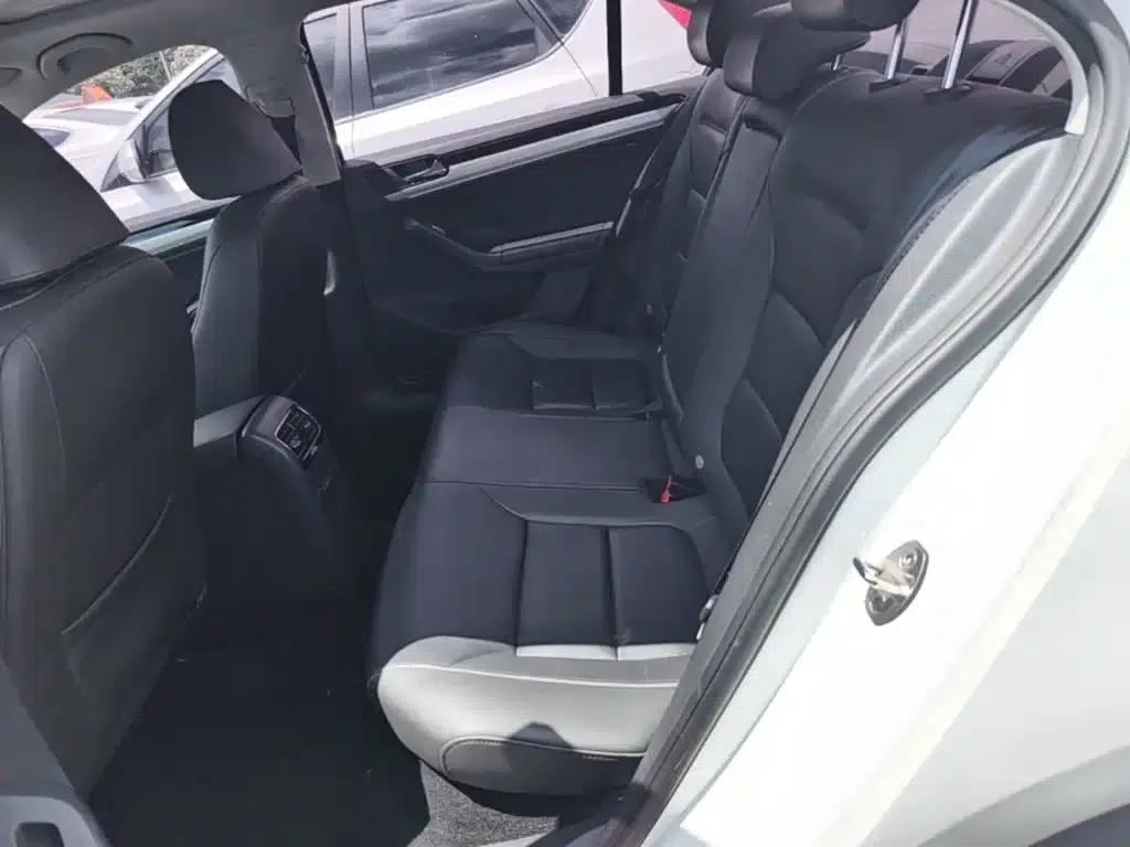 2017 Volkswagen Sagitar 1.6L Automatic Comfort Edition — миниатюра 17