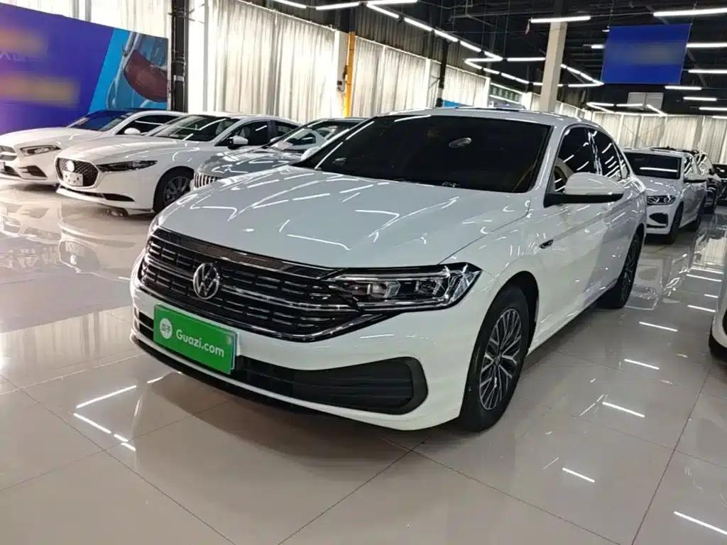 2024 Volkswagen Sagitar 200TSI DSG Flying Edition — миниатюра 2