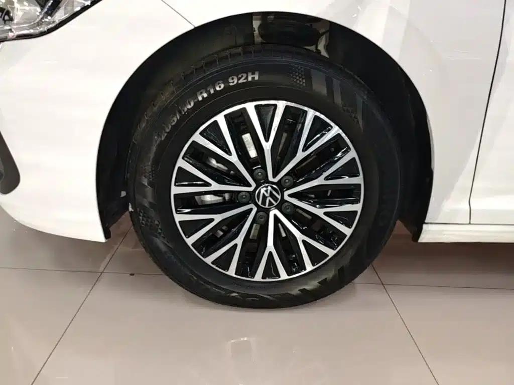 2024 Volkswagen Sagitar 200TSI DSG Flying Edition — миниатюра 23