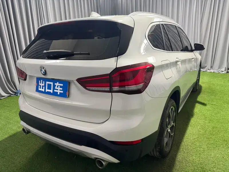 BMW X1 2022 sDrive20Li Premium — миниатюра 6