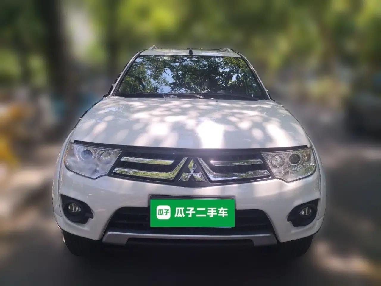 Mitsubishi Pajero Sport 2013 3.0L Automatic 4x4 Flagship Edition — миниатюра 2