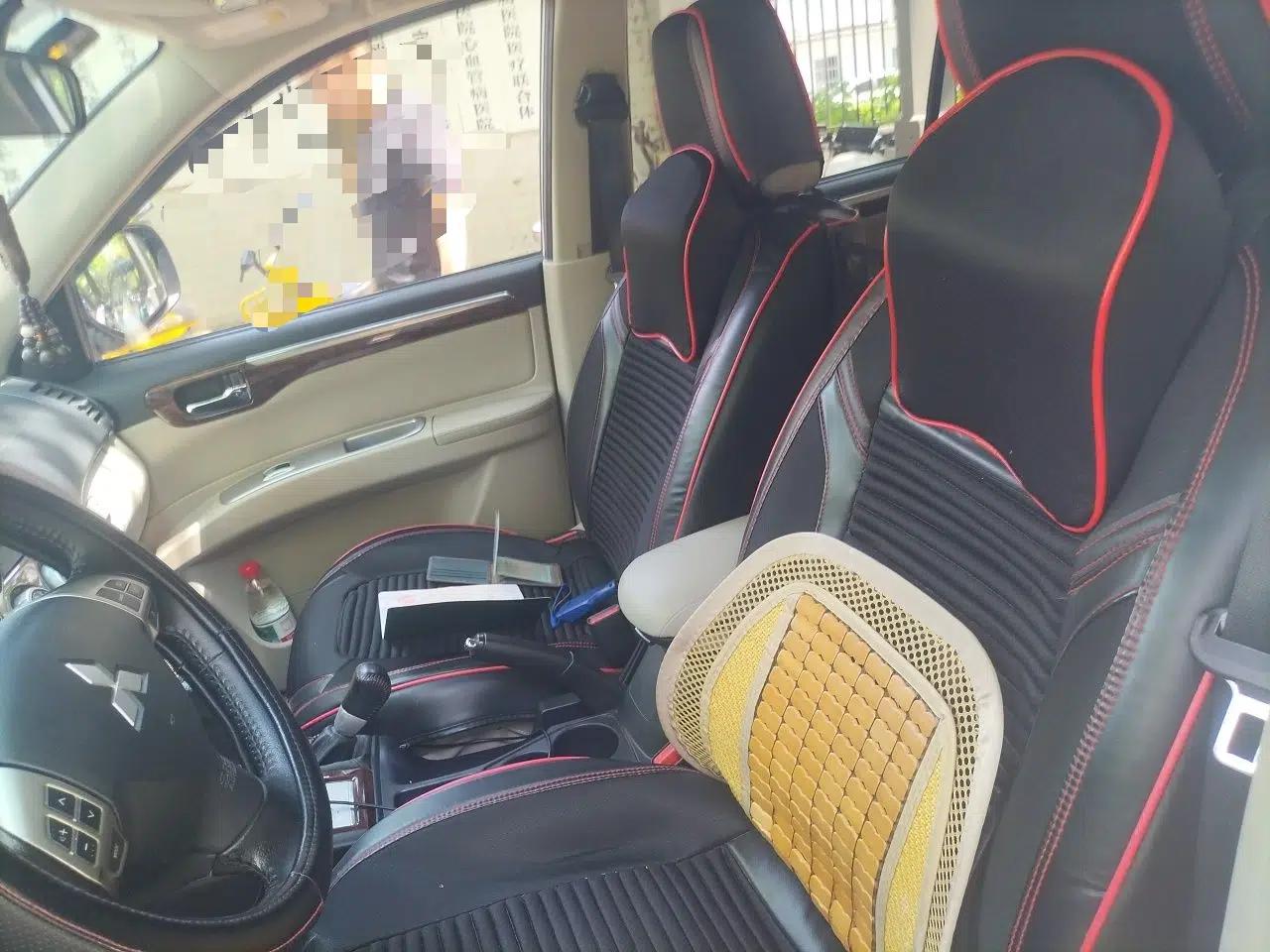 Mitsubishi Pajero Sport 2013 3.0L Automatic 4x4 Flagship Edition — миниатюра 15