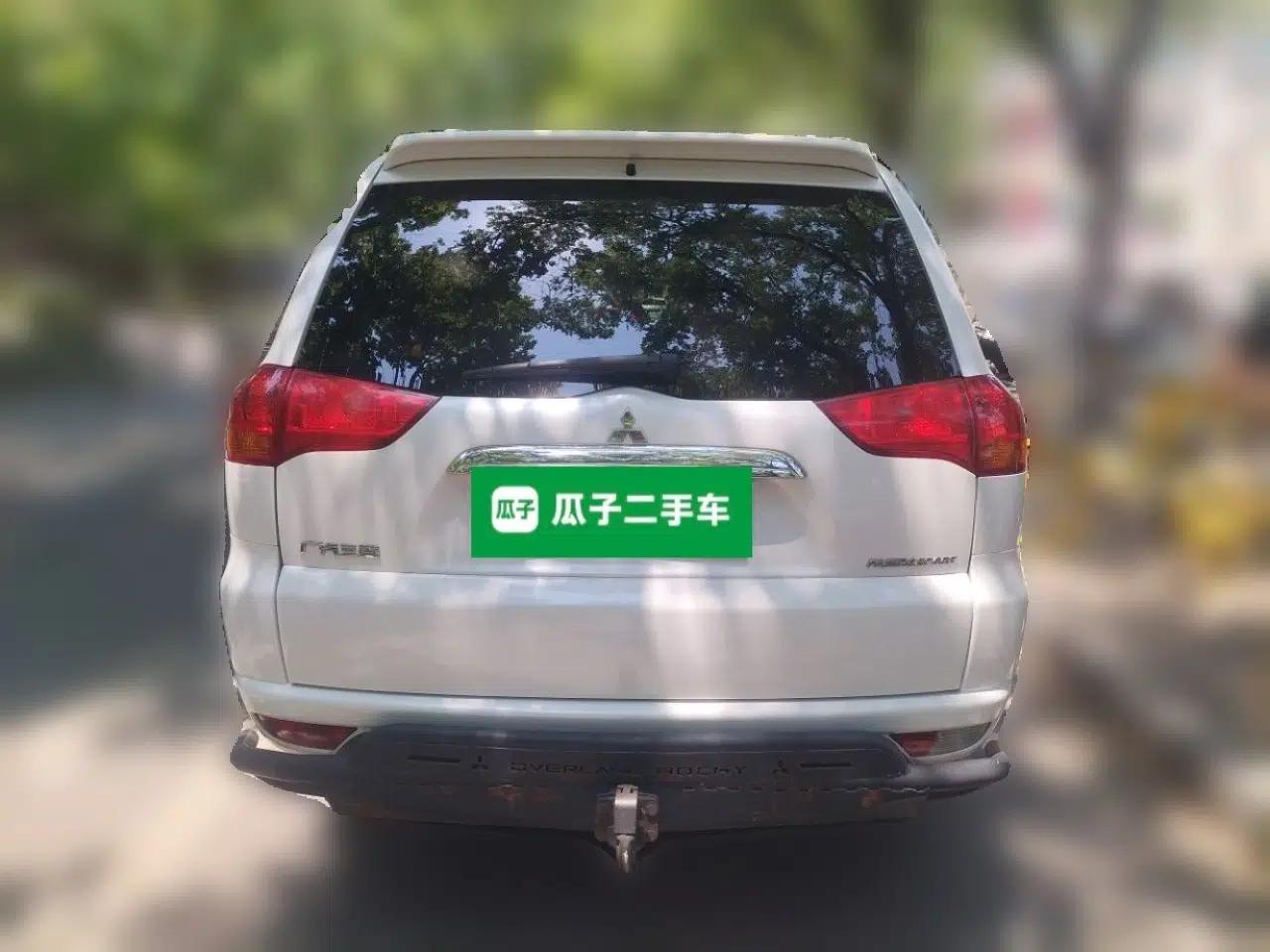 Mitsubishi Pajero Sport 2013 3.0L Automatic 4x4 Flagship Edition — миниатюра 5