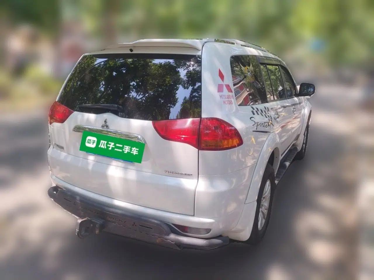 Mitsubishi Pajero Sport 2013 3.0L Automatic 4x4 Flagship Edition — миниатюра 6