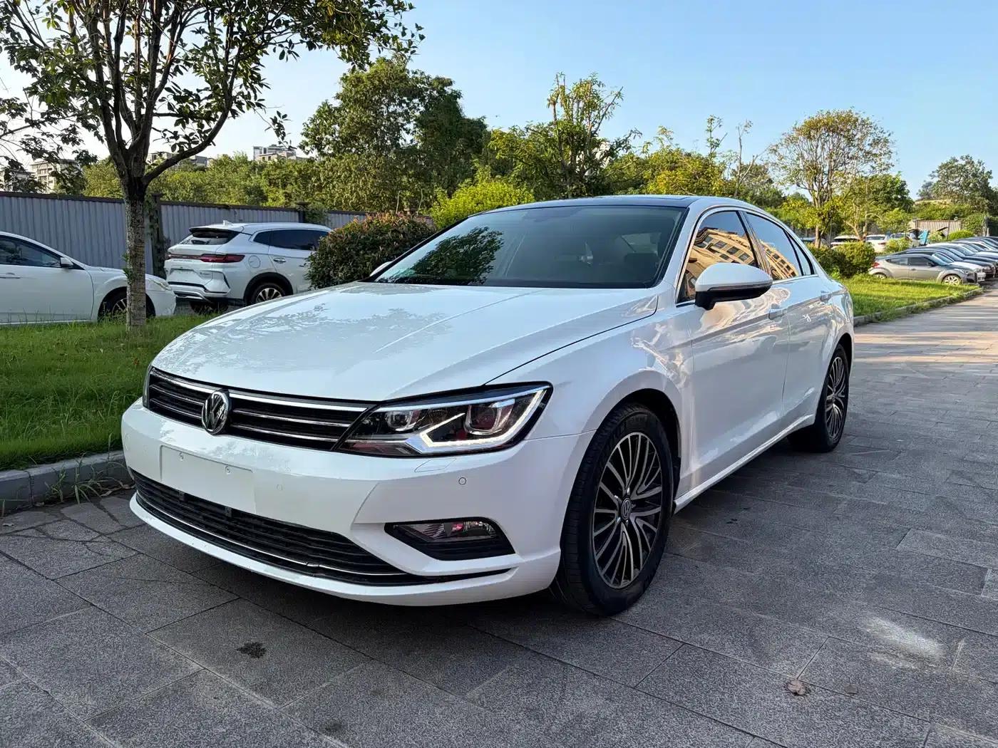 Lamando 2017 280TSI DSG Luxury Edition — миниатюра 1
