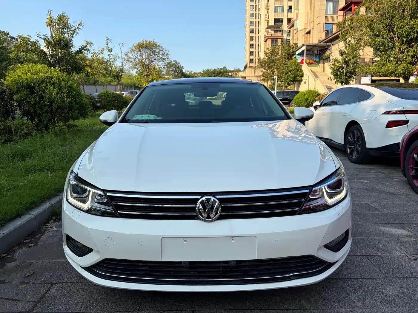 Lamando 2017 280TSI DSG Luxury Edition — миниатюра 2
