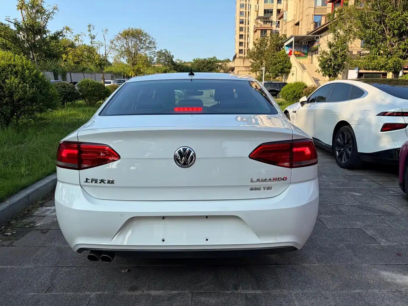 Lamando 2017 280TSI DSG Luxury Edition — миниатюра 11