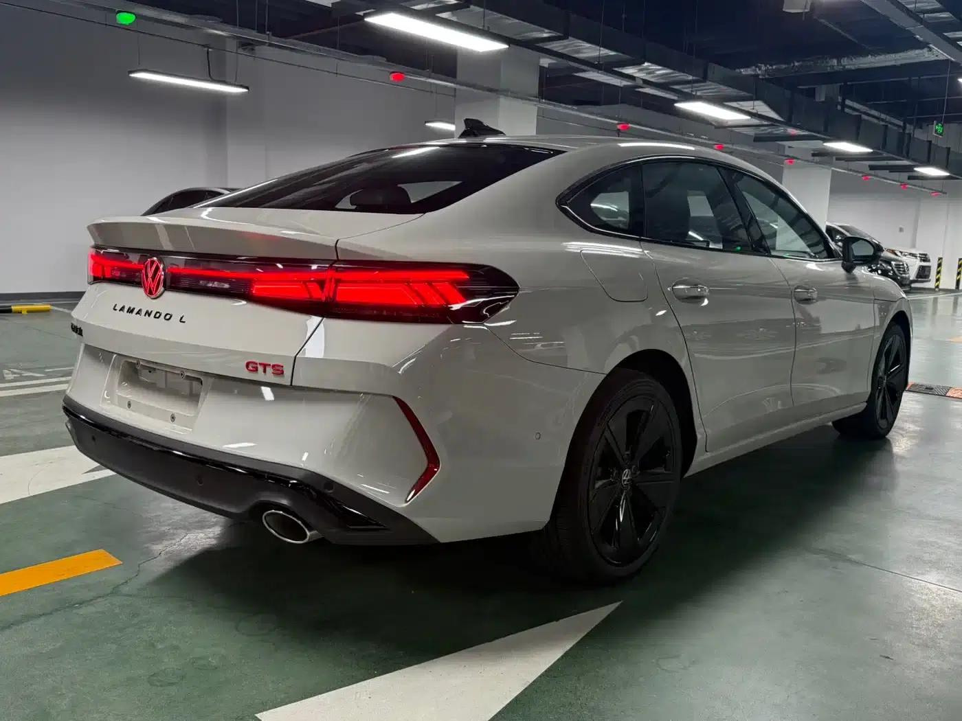 Lamando 2026 Model, Lamando L GTS 380TSI Lingfeng Millionth Anniversary Edition — миниатюра 12