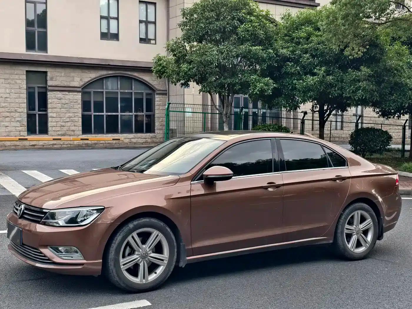 Lamando 2015 280TSI DSG Comfort Edition — миниатюра 1