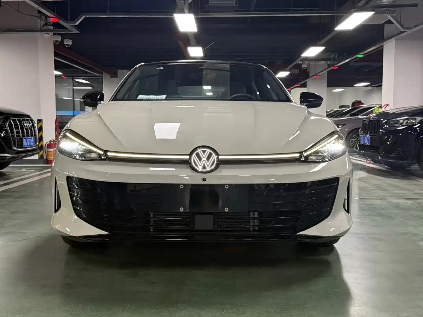 Lamando 2026 Model, Lamando L GTS 380TSI Lingfeng Millionth Anniversary Edition — миниатюра 2