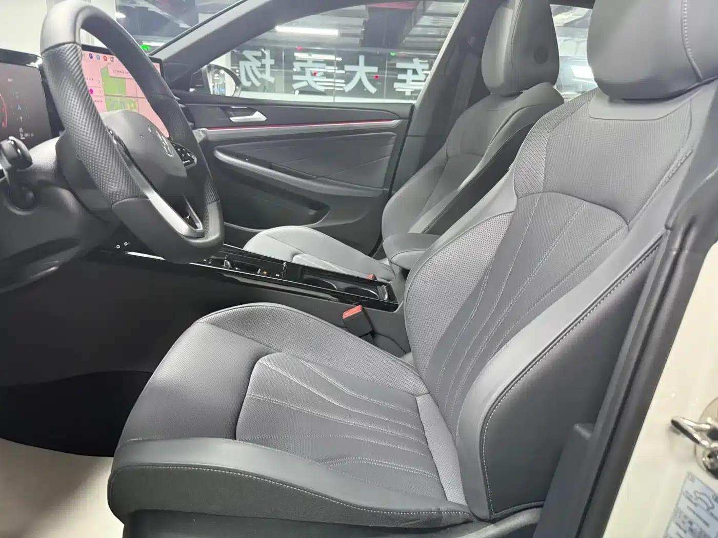 Lamando 2026 Model, Lamando L GTS 380TSI Lingfeng Millionth Anniversary Edition — миниатюра 7