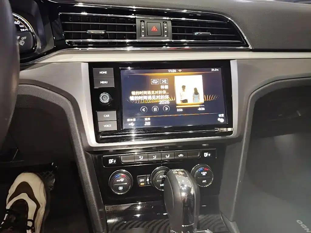 Lamando 2019 280TSI DSG Comfort Edition (China VI Emission Standard) — миниатюра 13