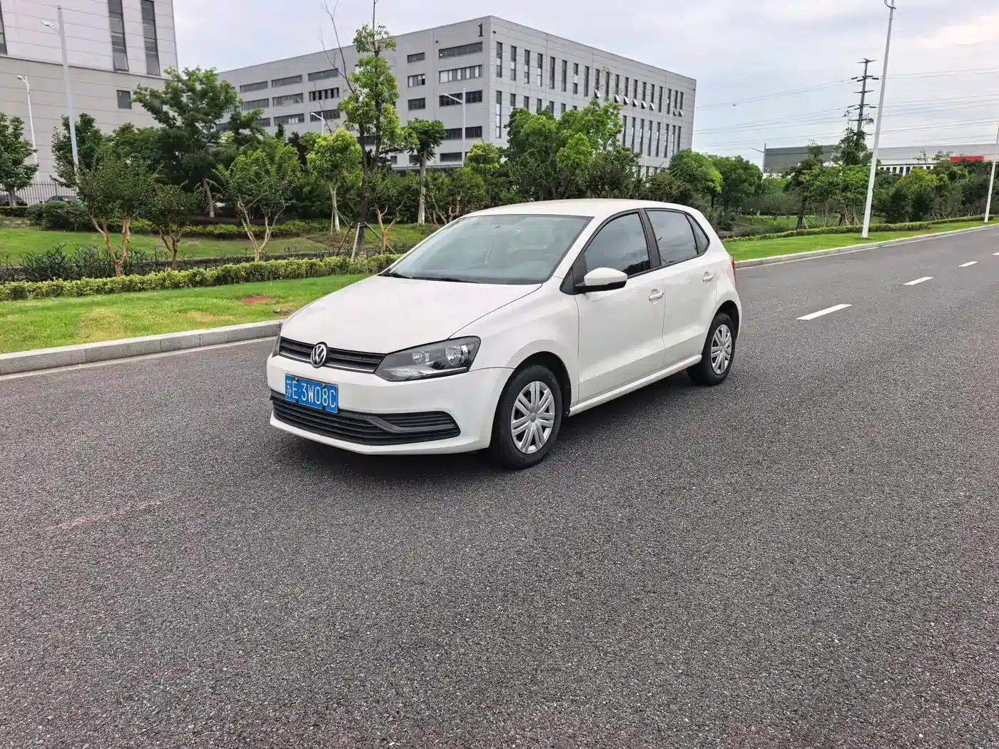2014 Polo 1.4L Manual Fashion Edition — миниатюра 1
