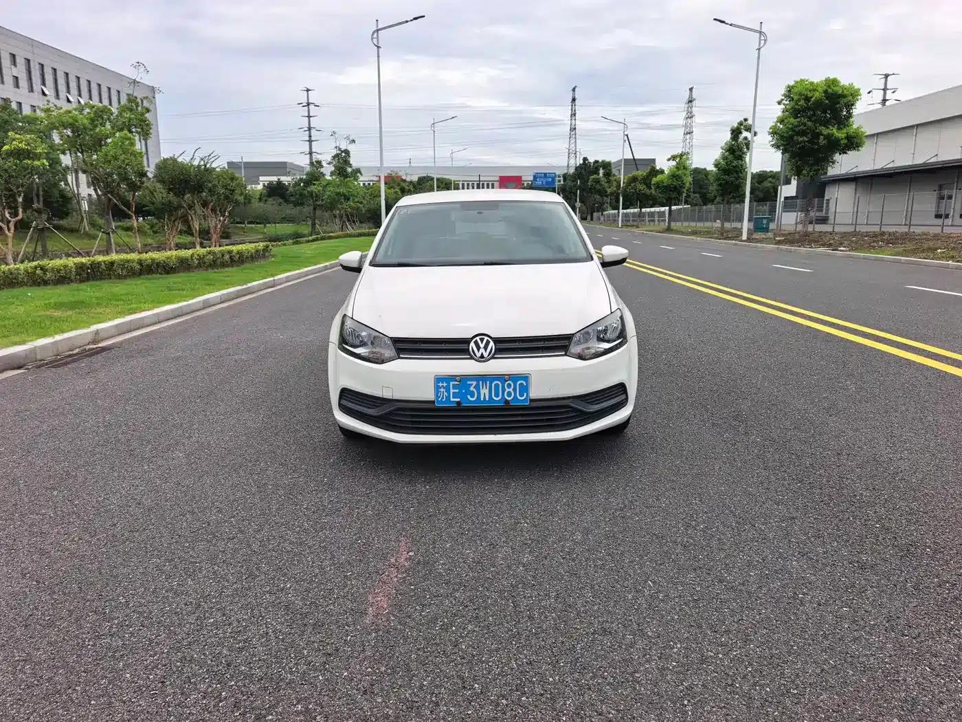 2014 Polo 1.4L Manual Fashion Edition — миниатюра 2