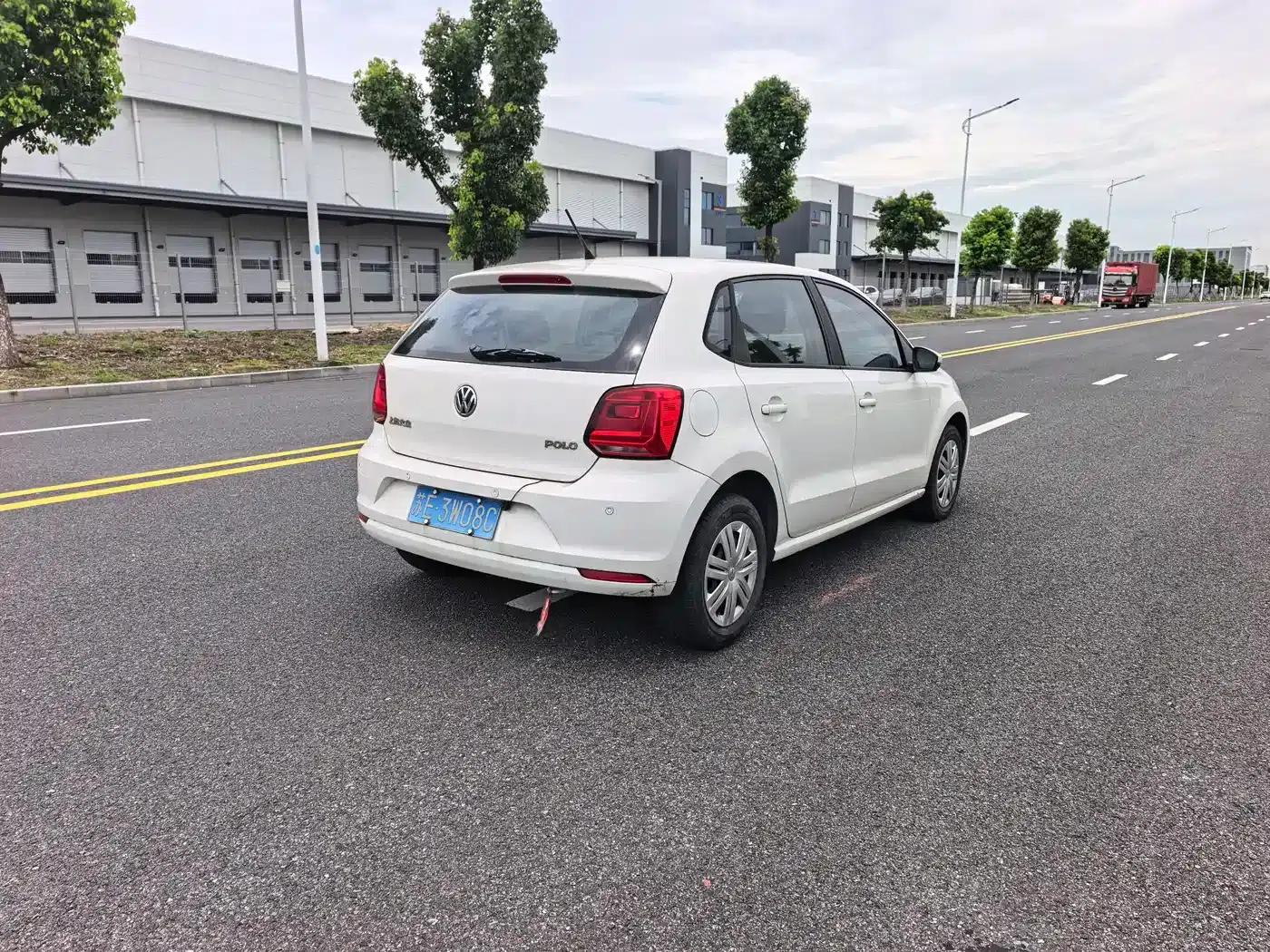 2014 Polo 1.4L Manual Fashion Edition — миниатюра 11