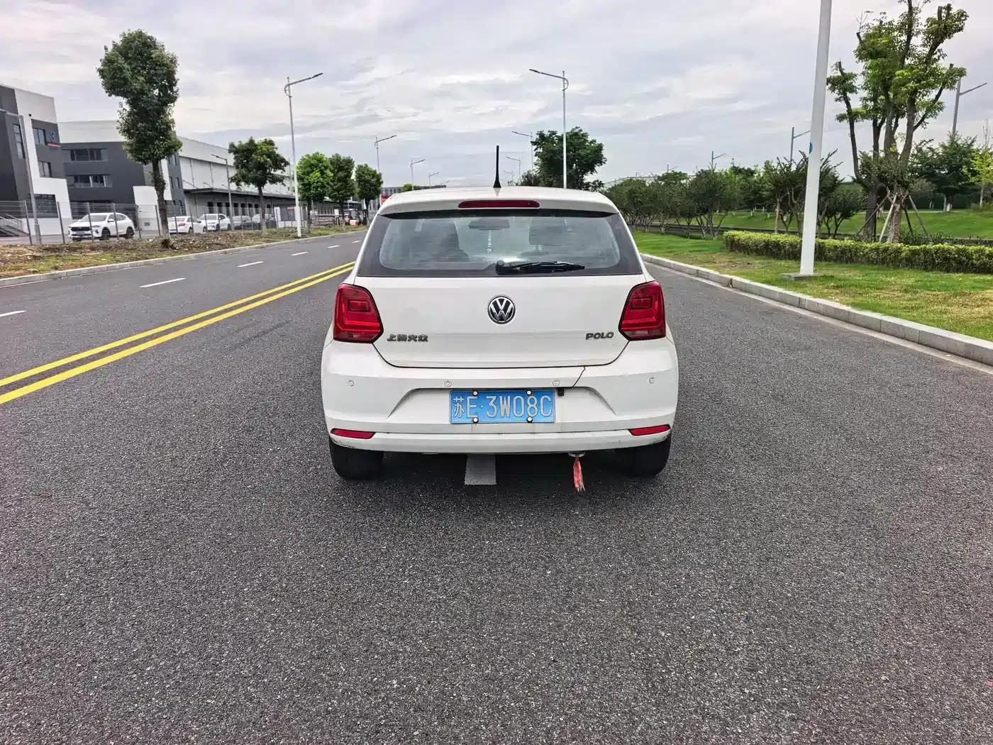 2014 Polo 1.4L Manual Fashion Edition — миниатюра 12