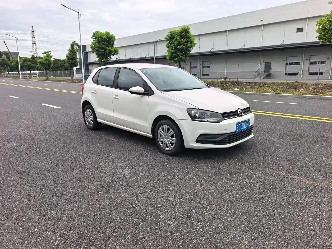 2014 Polo 1.4L Manual Fashion Edition — миниатюра 3
