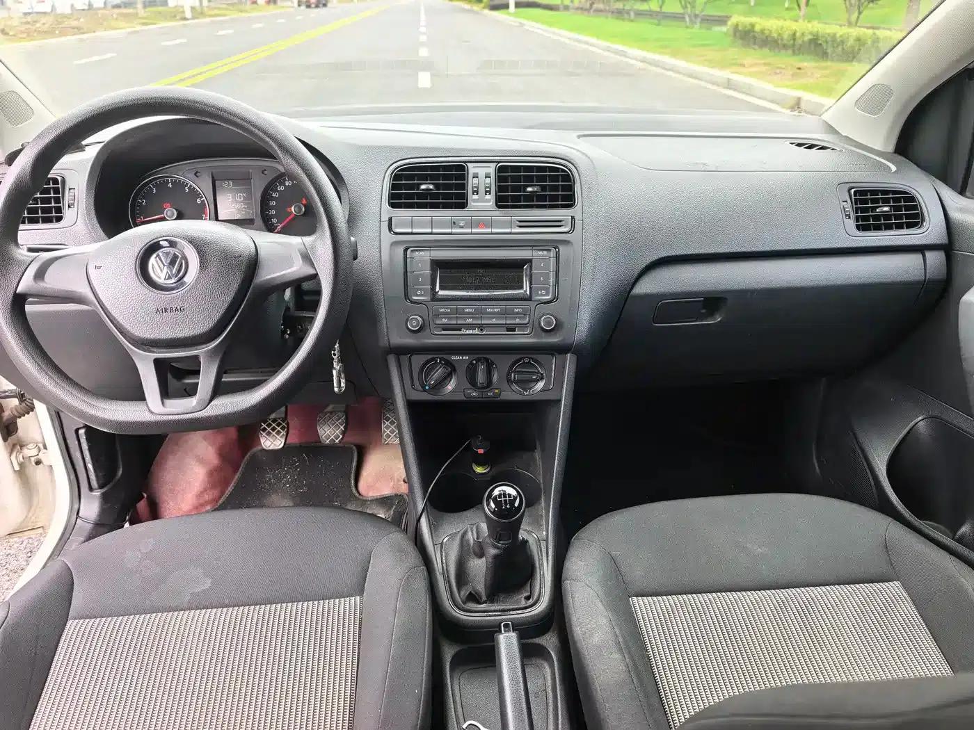 2014 Polo 1.4L Manual Fashion Edition — миниатюра 9