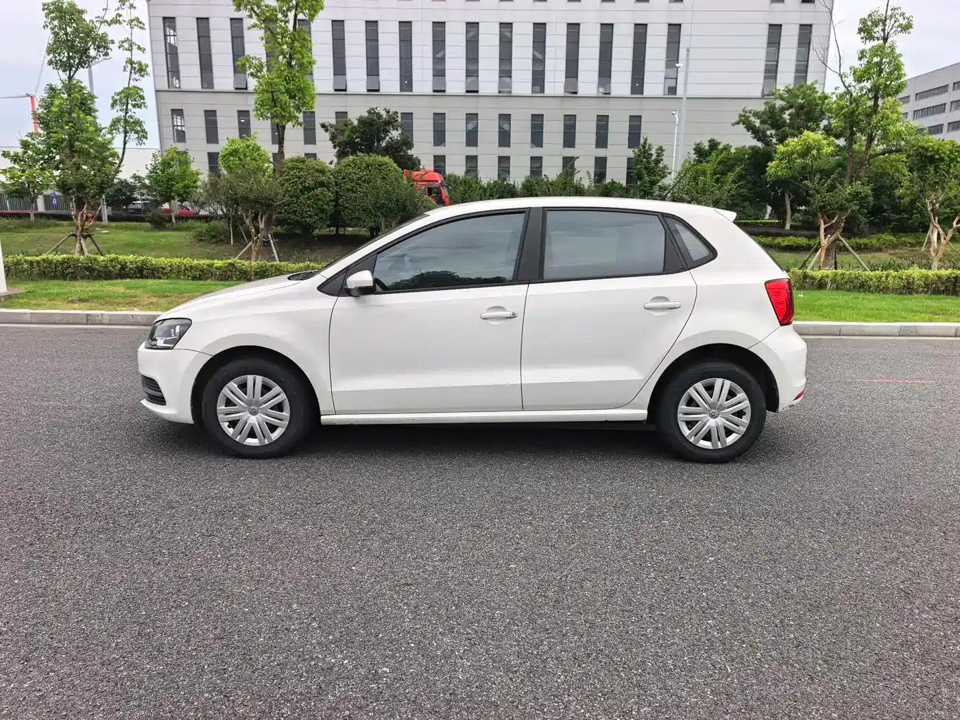 2014 Polo 1.4L Manual Fashion Edition — миниатюра 10