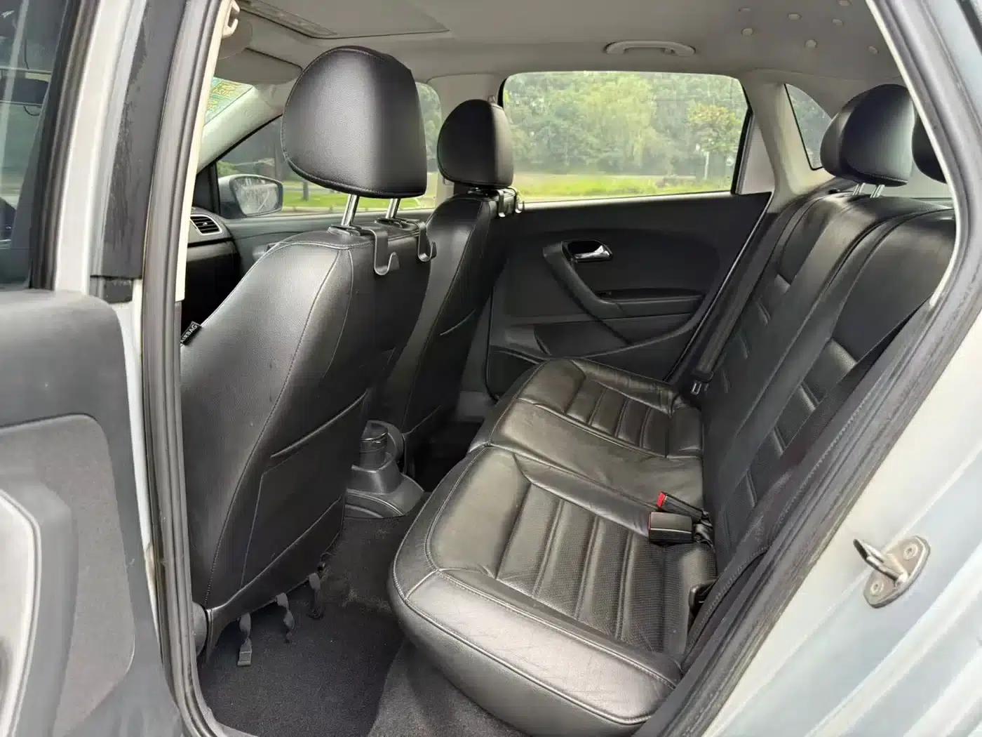 2013 Polo 1.4L Automatic Luxury Edition — миниатюра 8