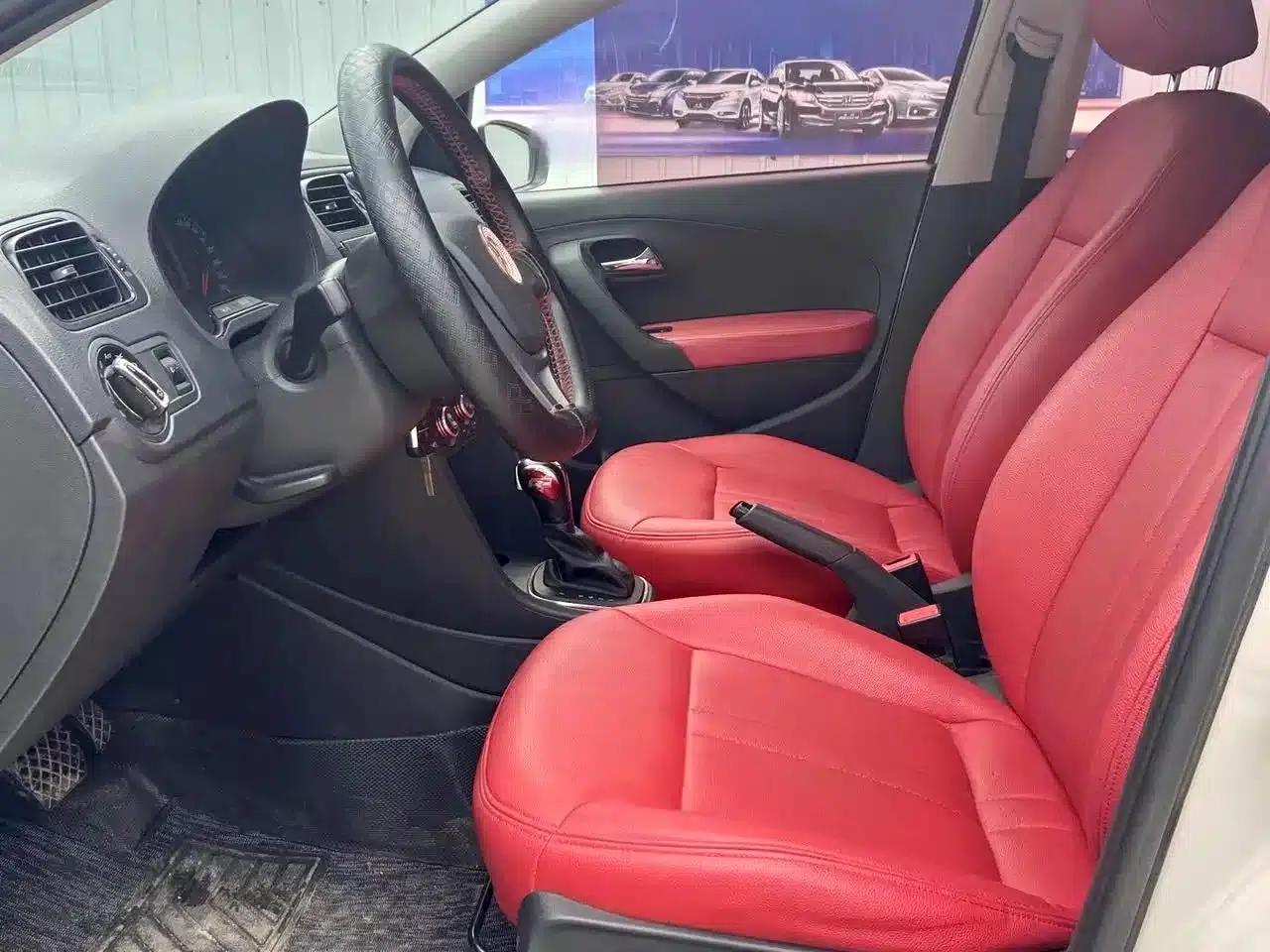 2016 Polo 1.4L Automatic Fashion Edition — миниатюра 4