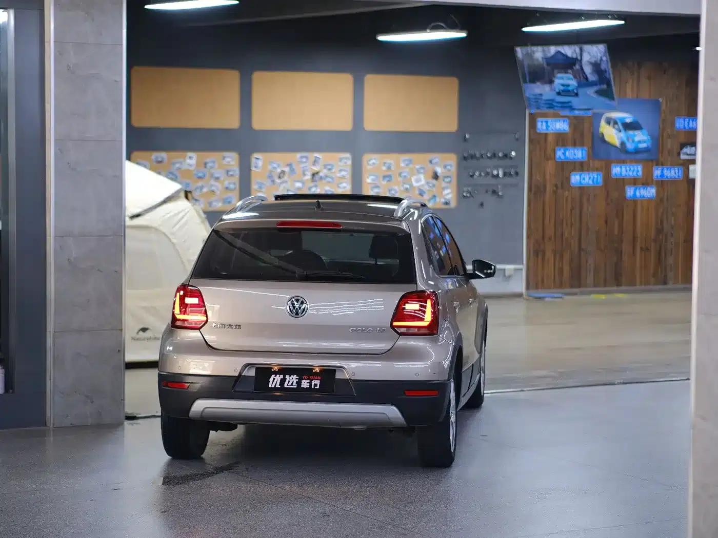 2014 Polo 1.6L Cross Polo Automatic — миниатюра 14