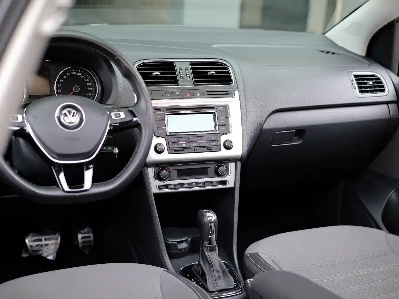 2014 Polo 1.6L Cross Polo Automatic — миниатюра 38