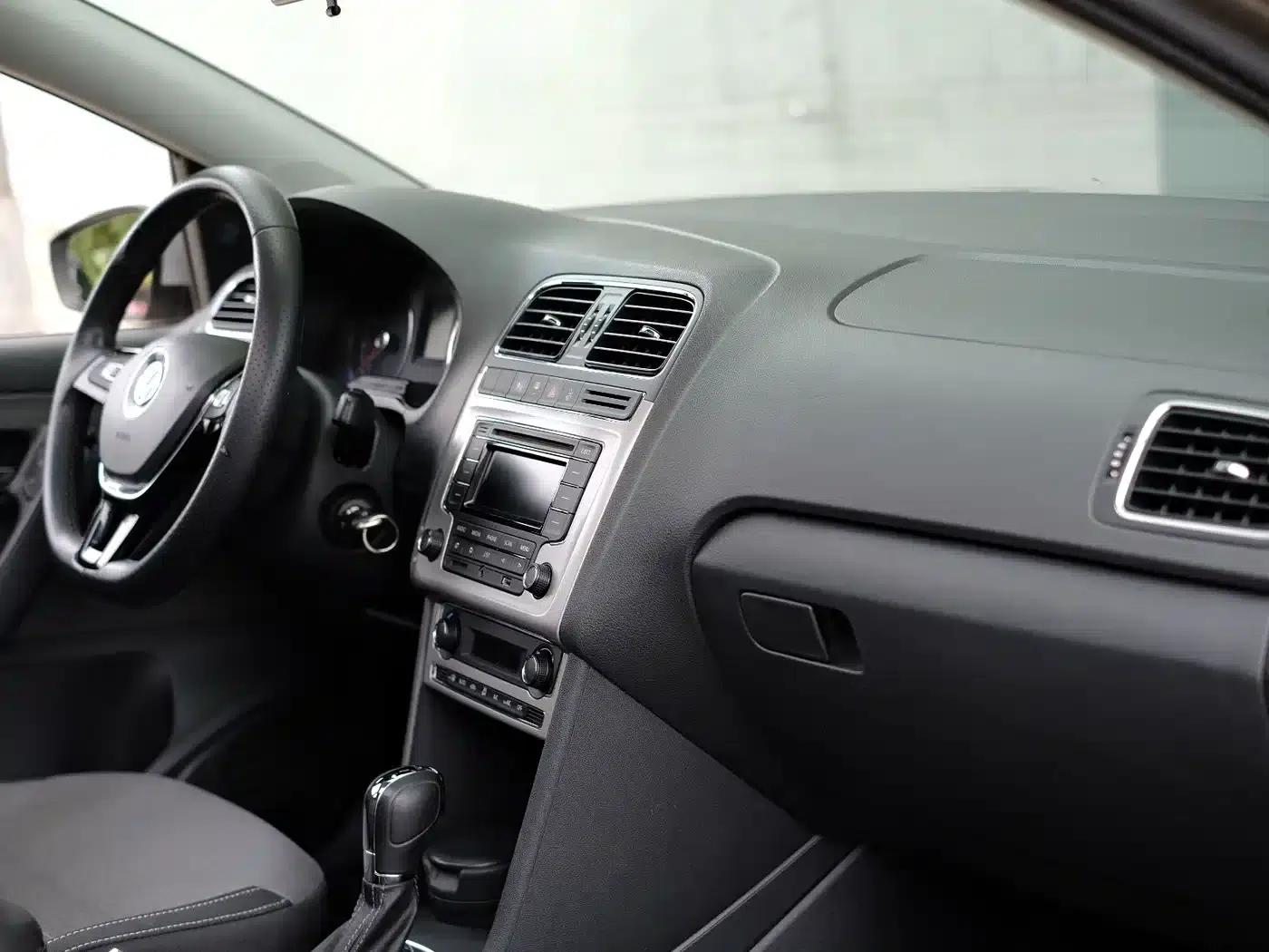 2014 Polo 1.6L Cross Polo Automatic — миниатюра 44