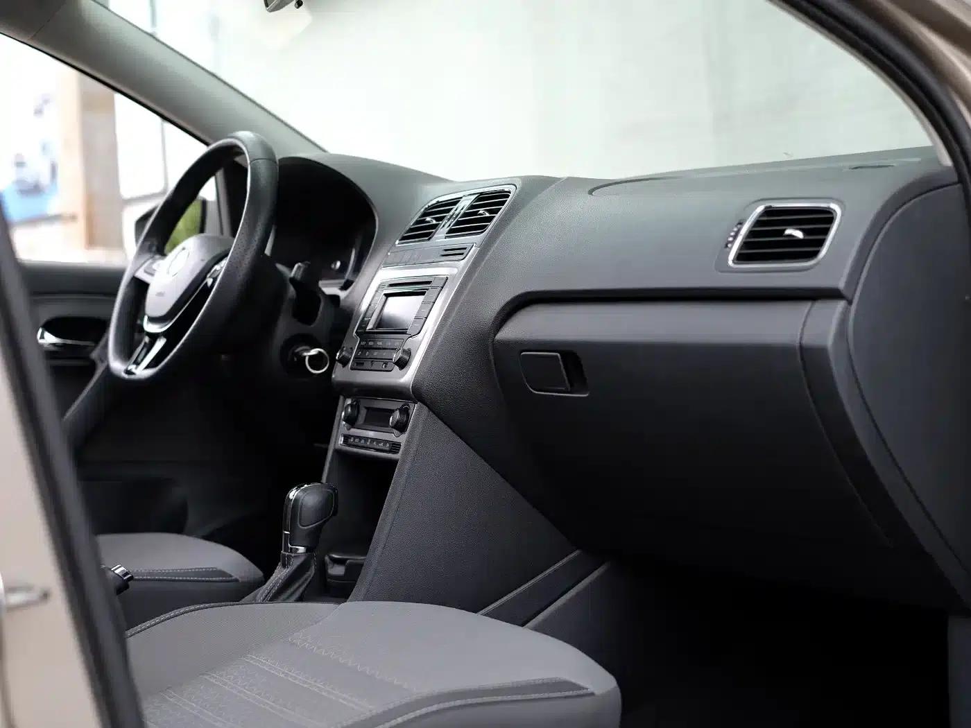 2014 Polo 1.6L Cross Polo Automatic — миниатюра 52