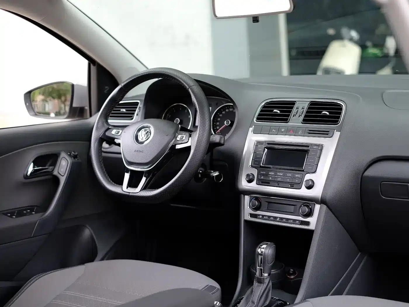 2014 Polo 1.6L Cross Polo Automatic — миниатюра 54
