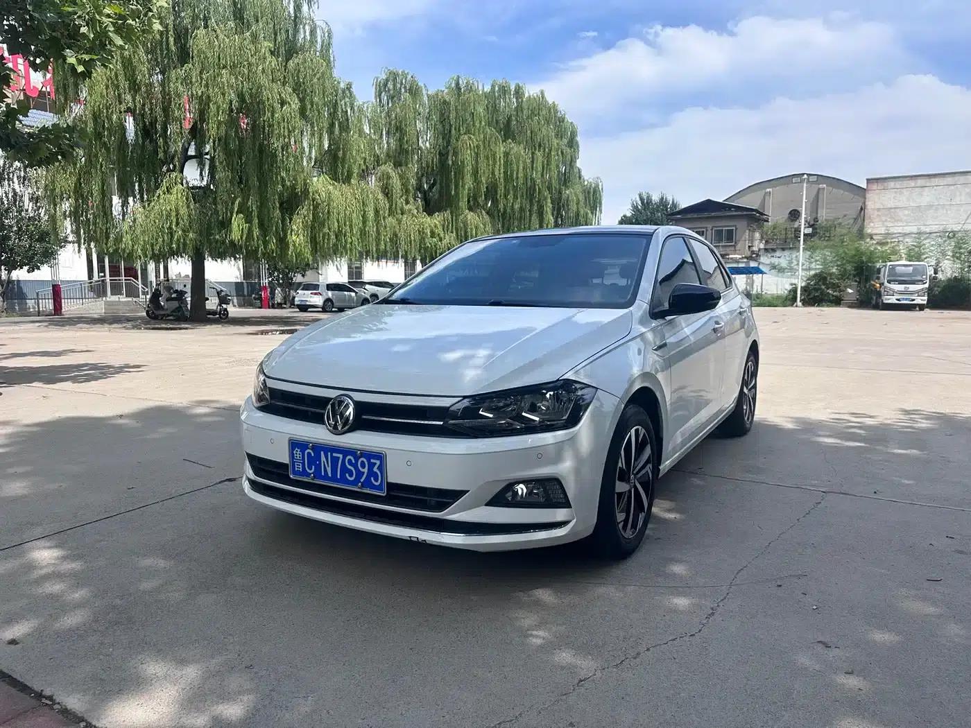 2019 Polo Plus 1.5L Automatic Beats Trendy Edition — миниатюра 1