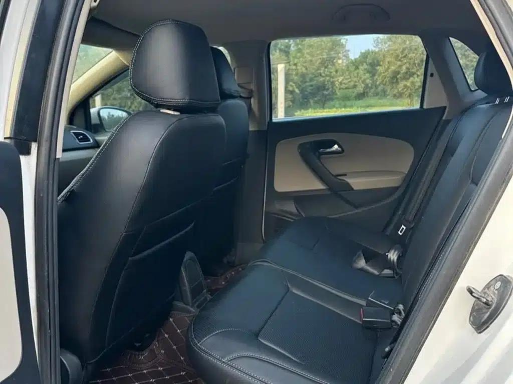 2013 Polo 1.4L Automatic Luxury Edition — миниатюра 7