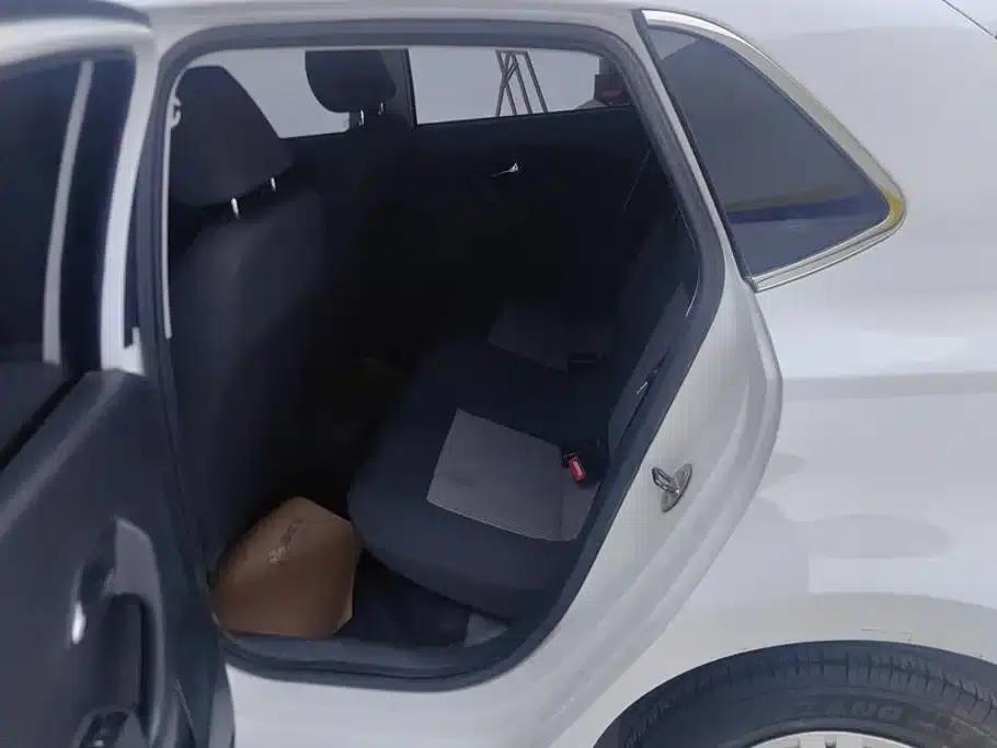 2016 Polo 1.4L Manual Fashion Edition — миниатюра 11