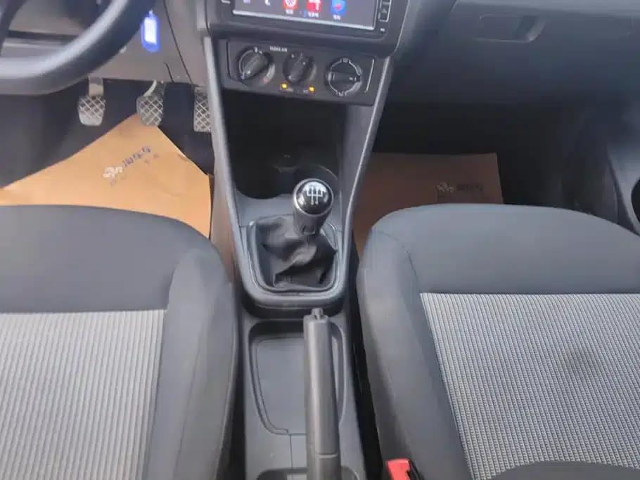 2016 Polo 1.4L Manual Fashion Edition — миниатюра 16