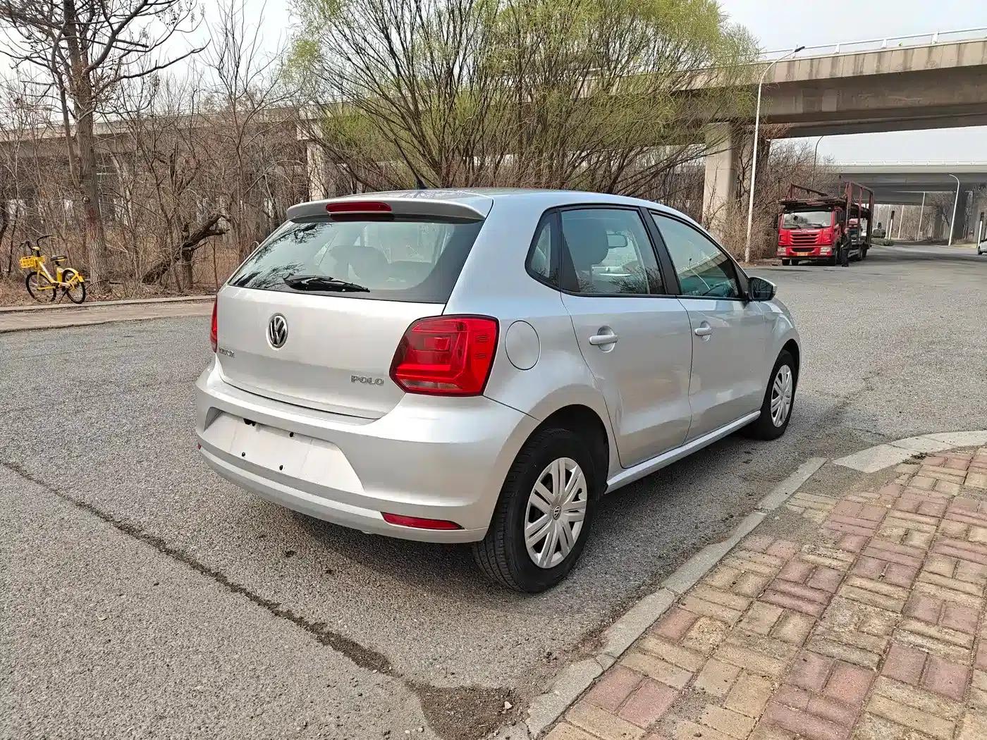 2016 Polo 1.4L Automatic Fashion Edition — миниатюра 7