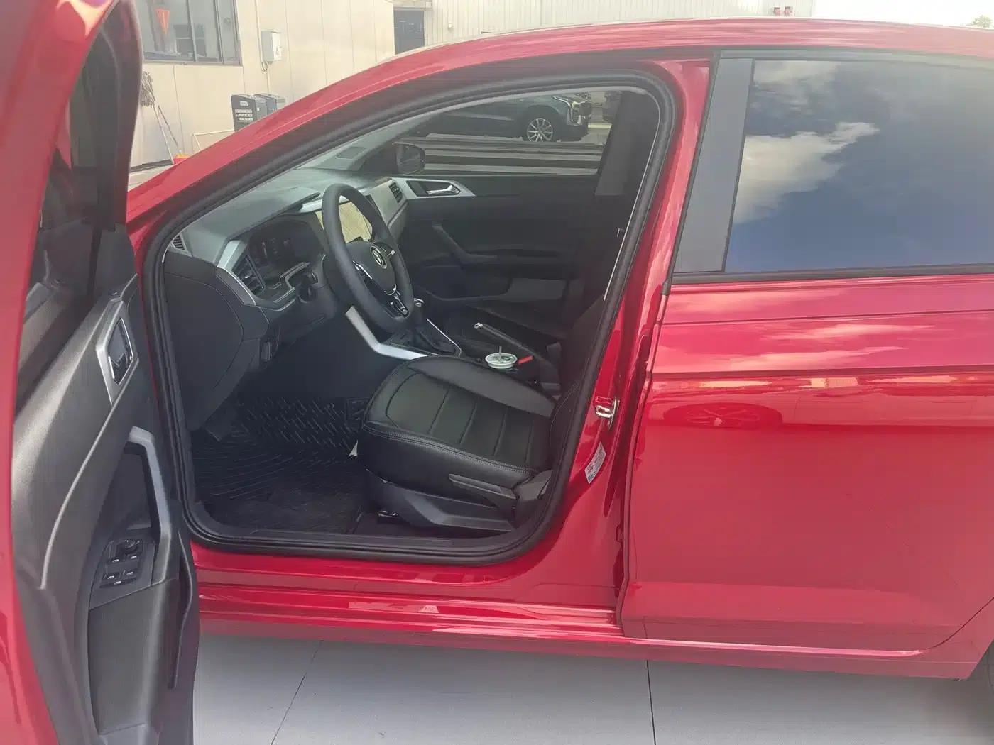 2023 Polo Facelift Plus 1.5L Automatic Enjoy Life Edition — миниатюра 5