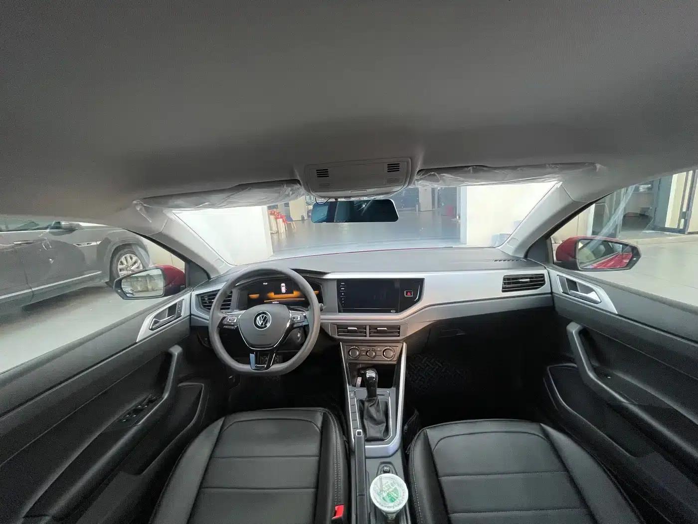 2023 Polo Facelift Plus 1.5L Automatic Enjoy Life Edition — миниатюра 9