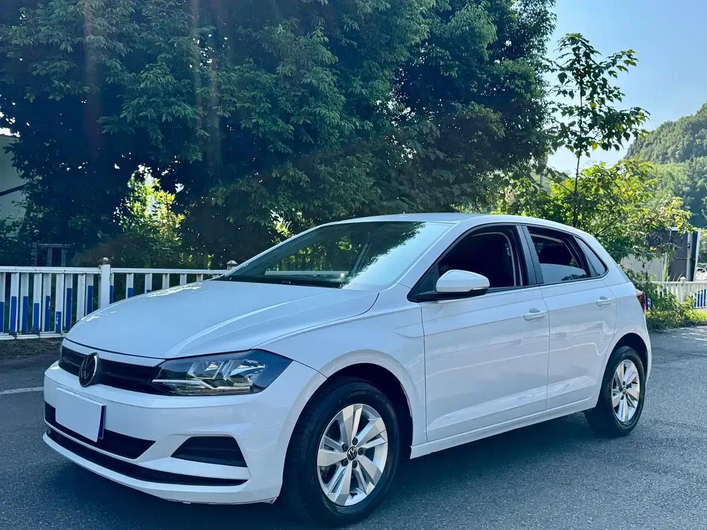2023 Polo Plus 1.5L Automatic Enjoy Life Edition — миниатюра 1