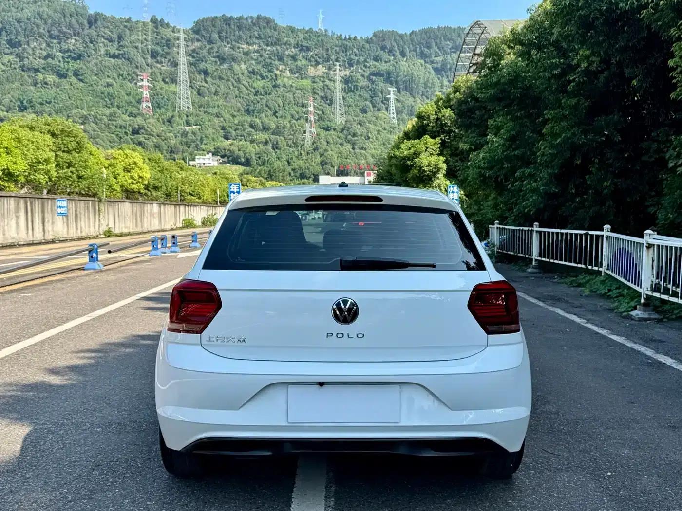 2023 Polo Plus 1.5L Automatic Enjoy Life Edition — миниатюра 13