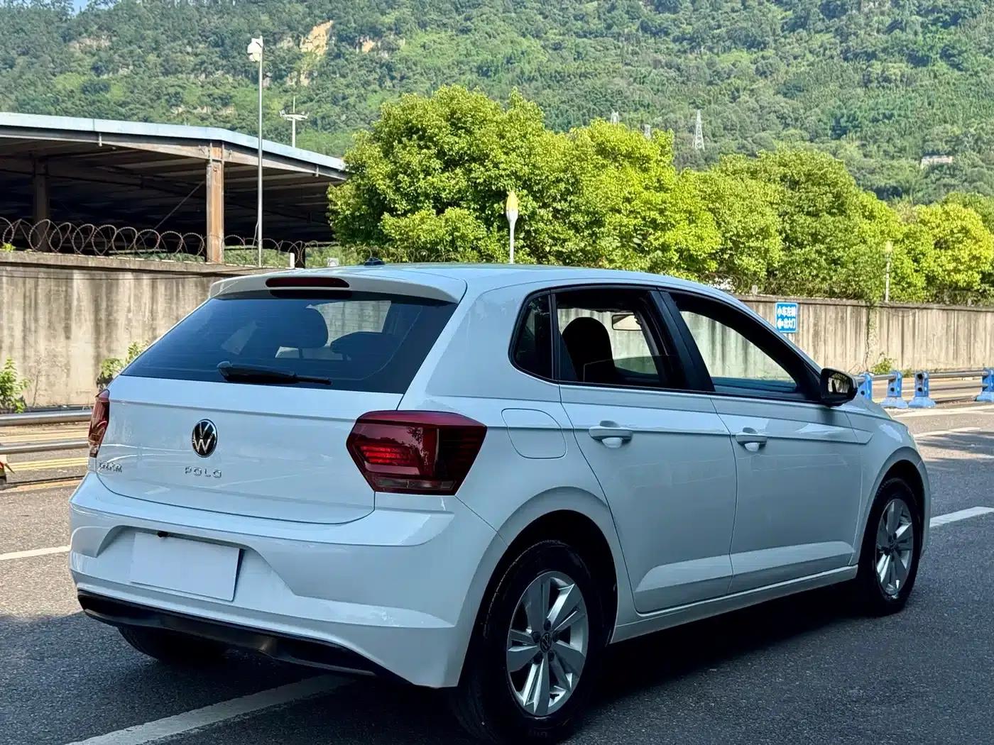 2023 Polo Plus 1.5L Automatic Enjoy Life Edition — миниатюра 14