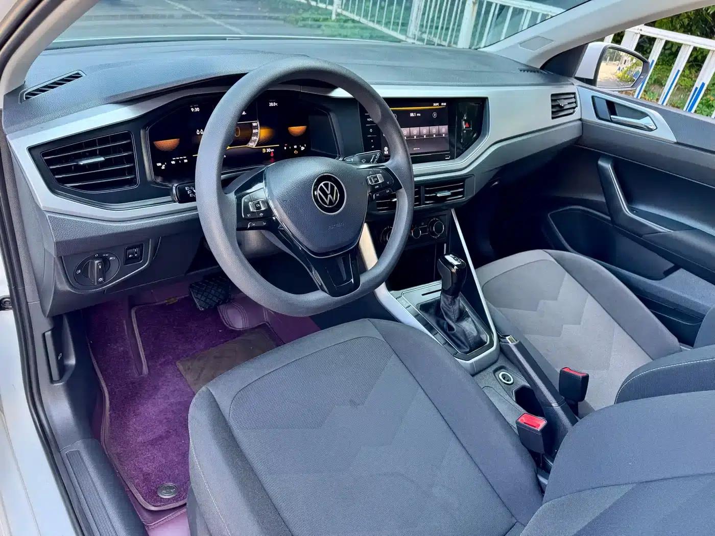 2023 Polo Plus 1.5L Automatic Enjoy Life Edition — миниатюра 4