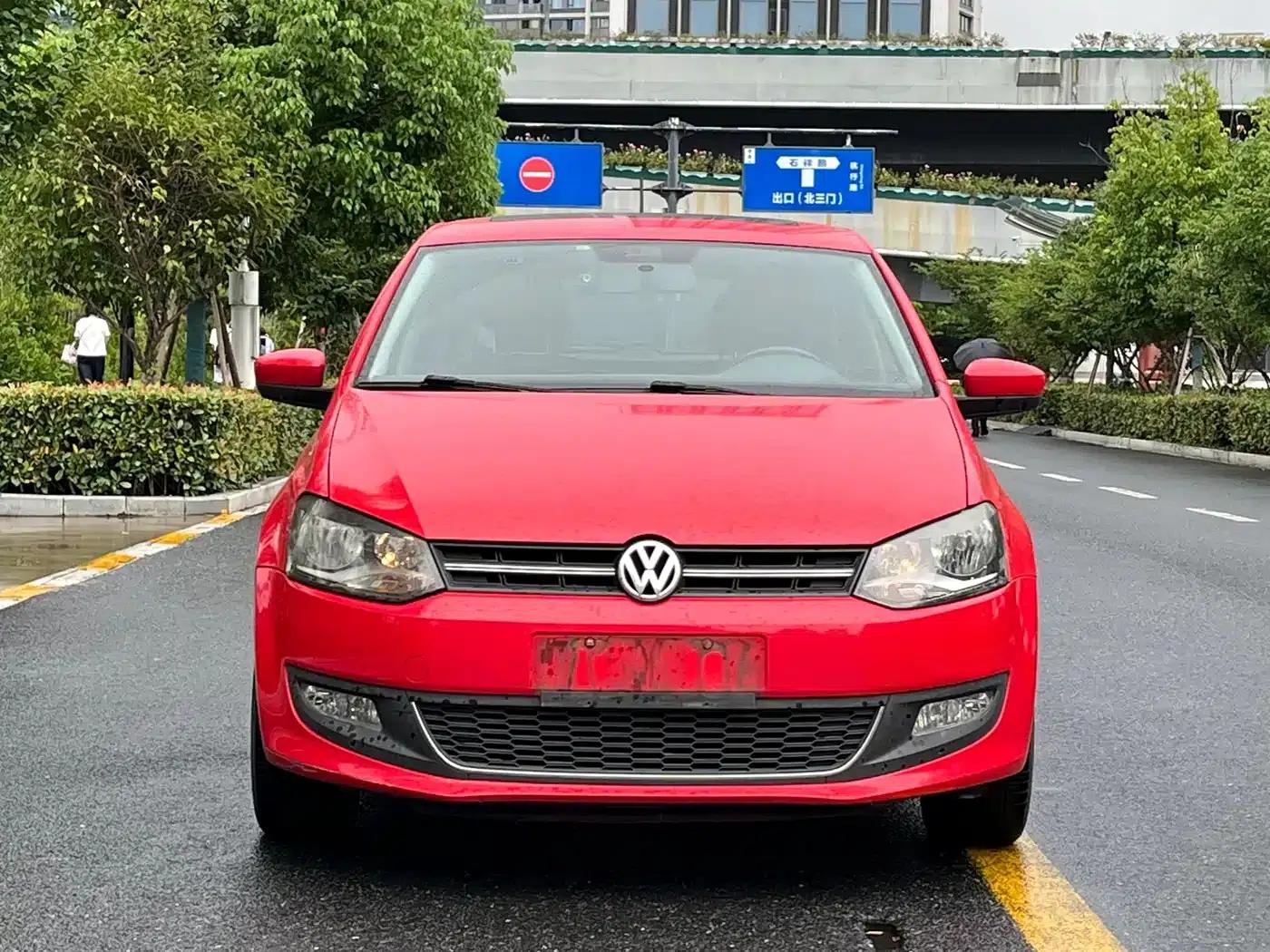 2013 Polo 1.6L Automatic Luxury Edition — миниатюра 2