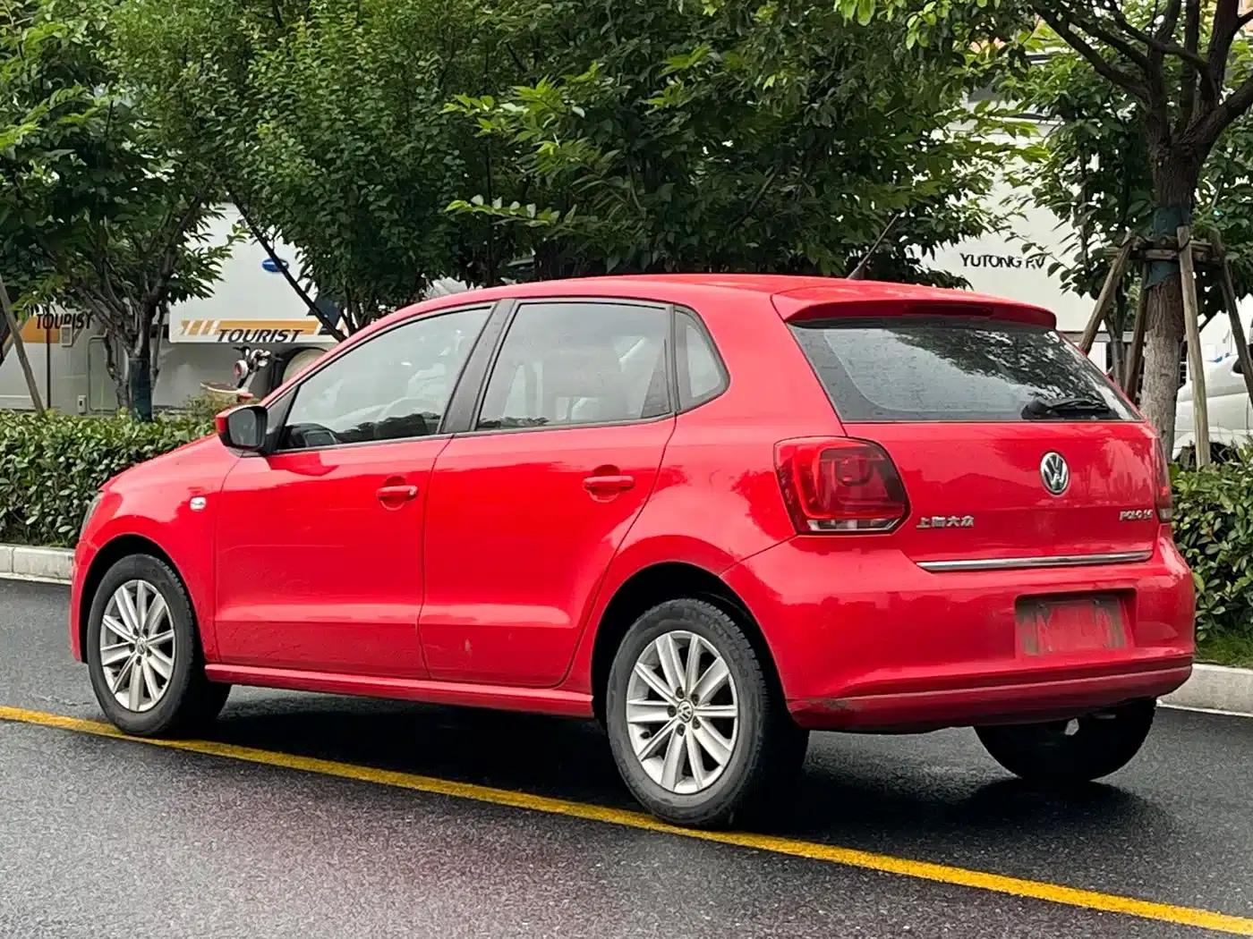 2013 Polo 1.6L Automatic Luxury Edition — миниатюра 4