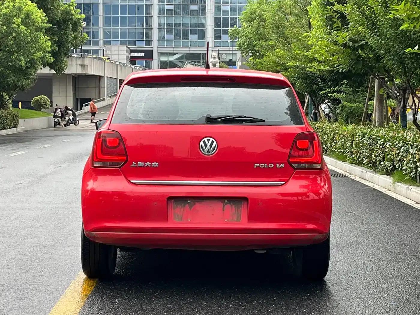 2013 Polo 1.6L Automatic Luxury Edition — миниатюра 5