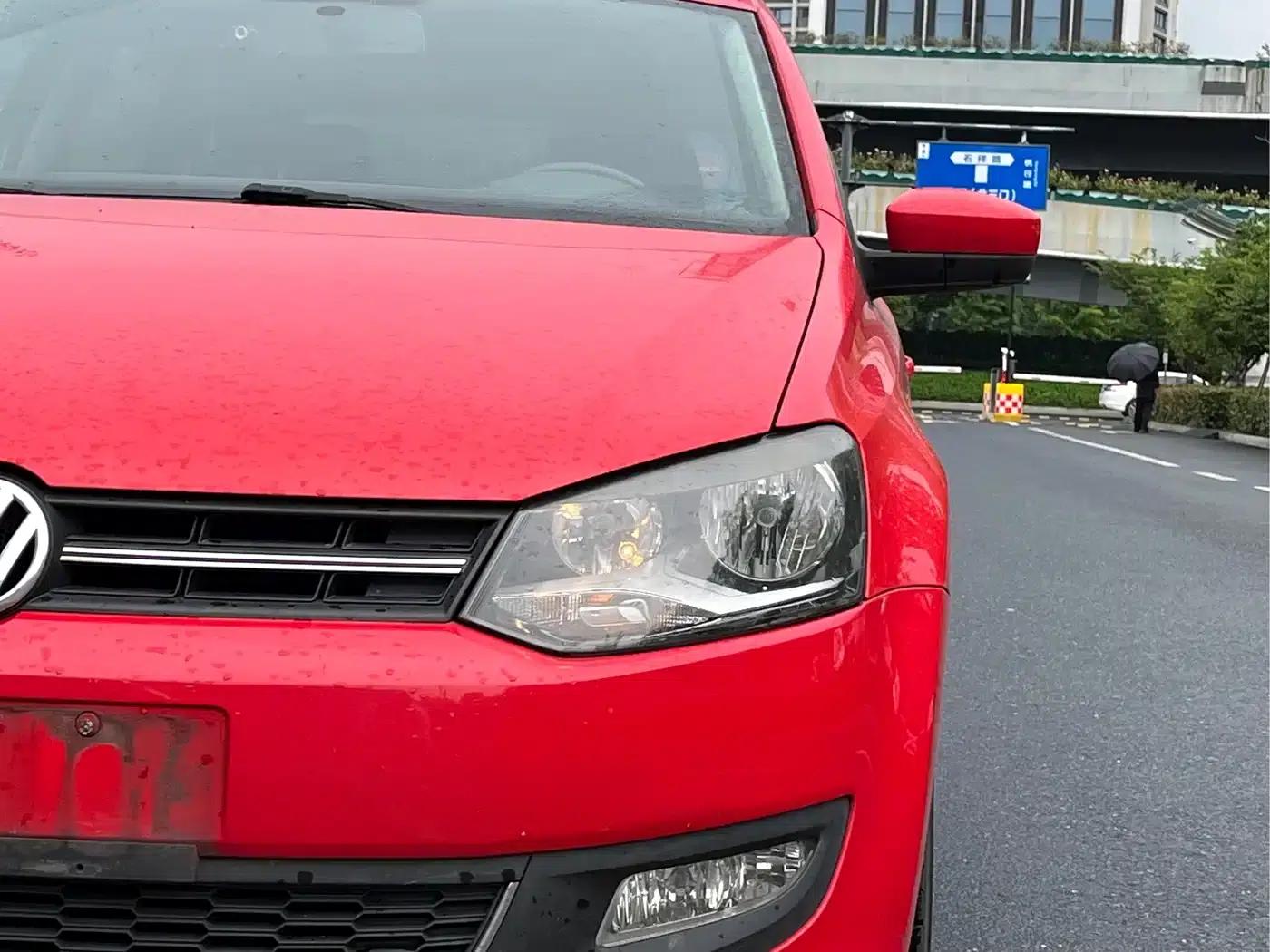 2013 Polo 1.6L Automatic Luxury Edition — миниатюра 6