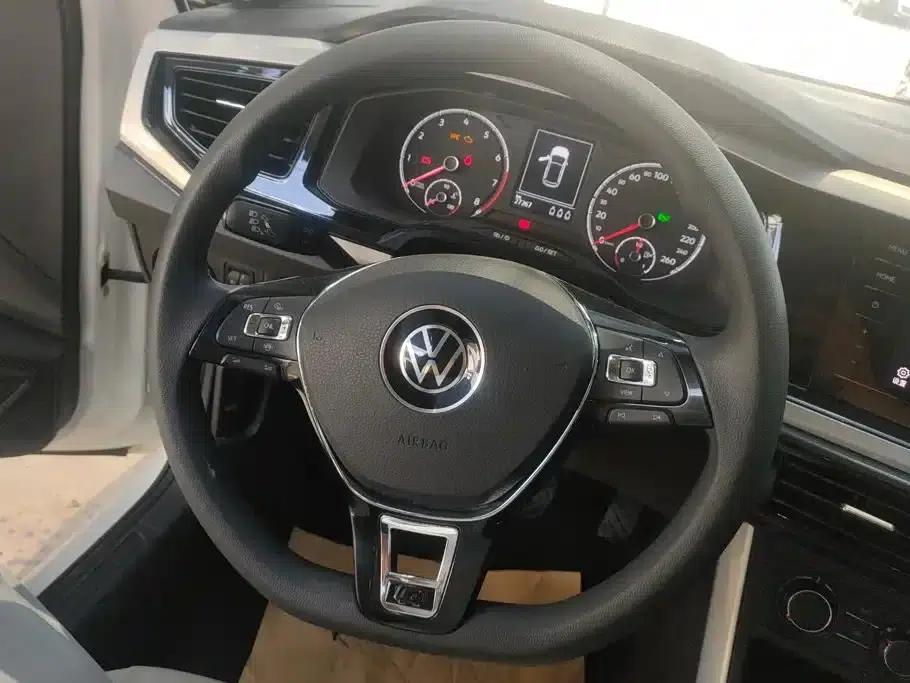 2021 Polo Plus 1.5L Automatic Colorful Technology Edition — миниатюра 15