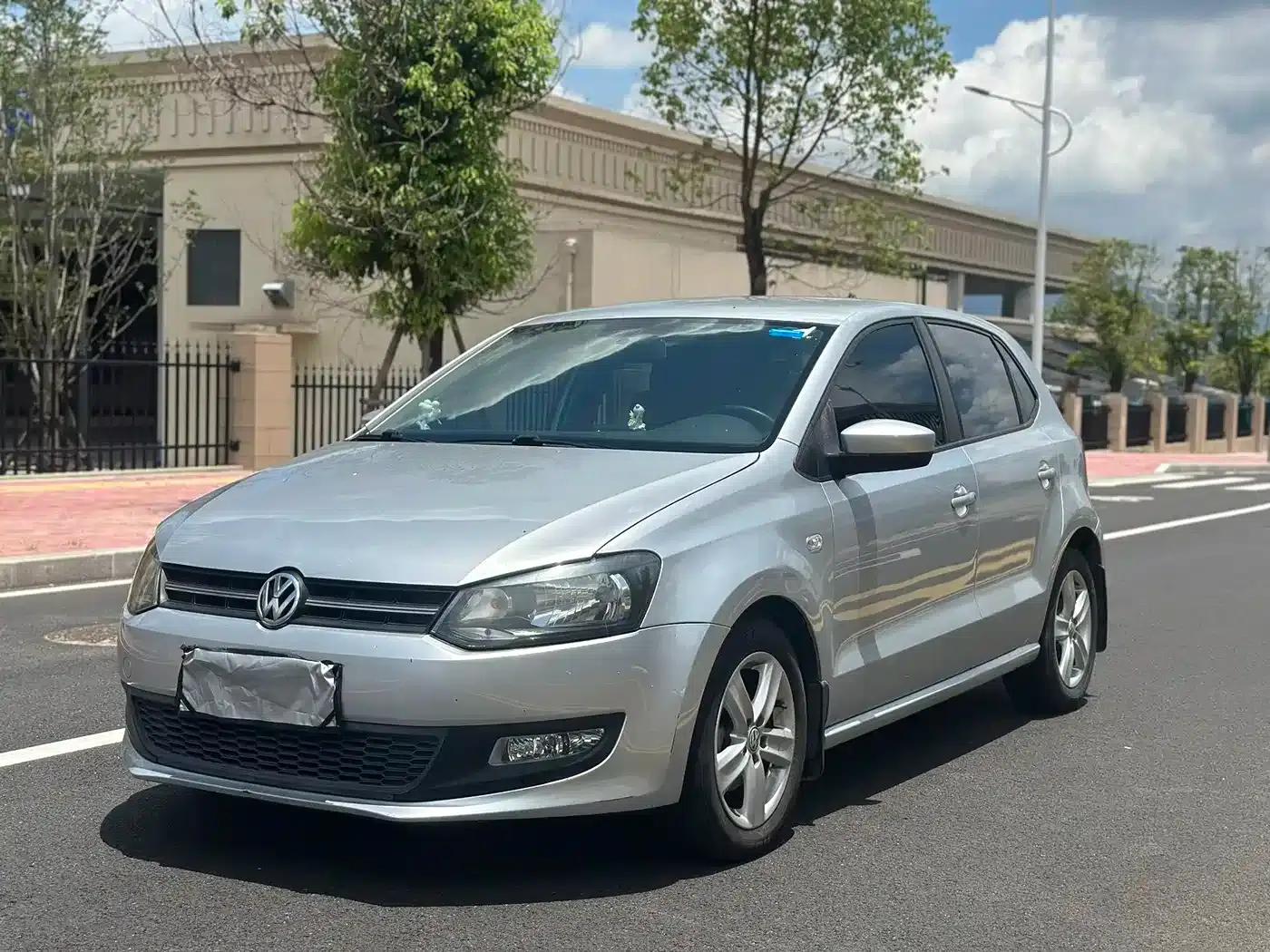 2011 Polo 1.6L Automatic Premium Edition — миниатюра 1