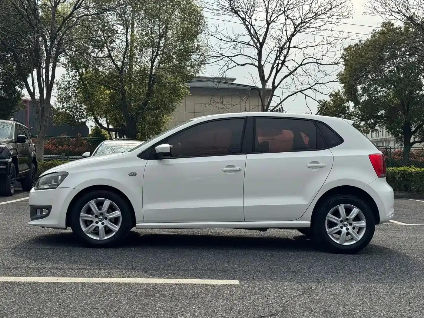 2013 Polo 1.4L Automatic Comfort Edition — миниатюра 2