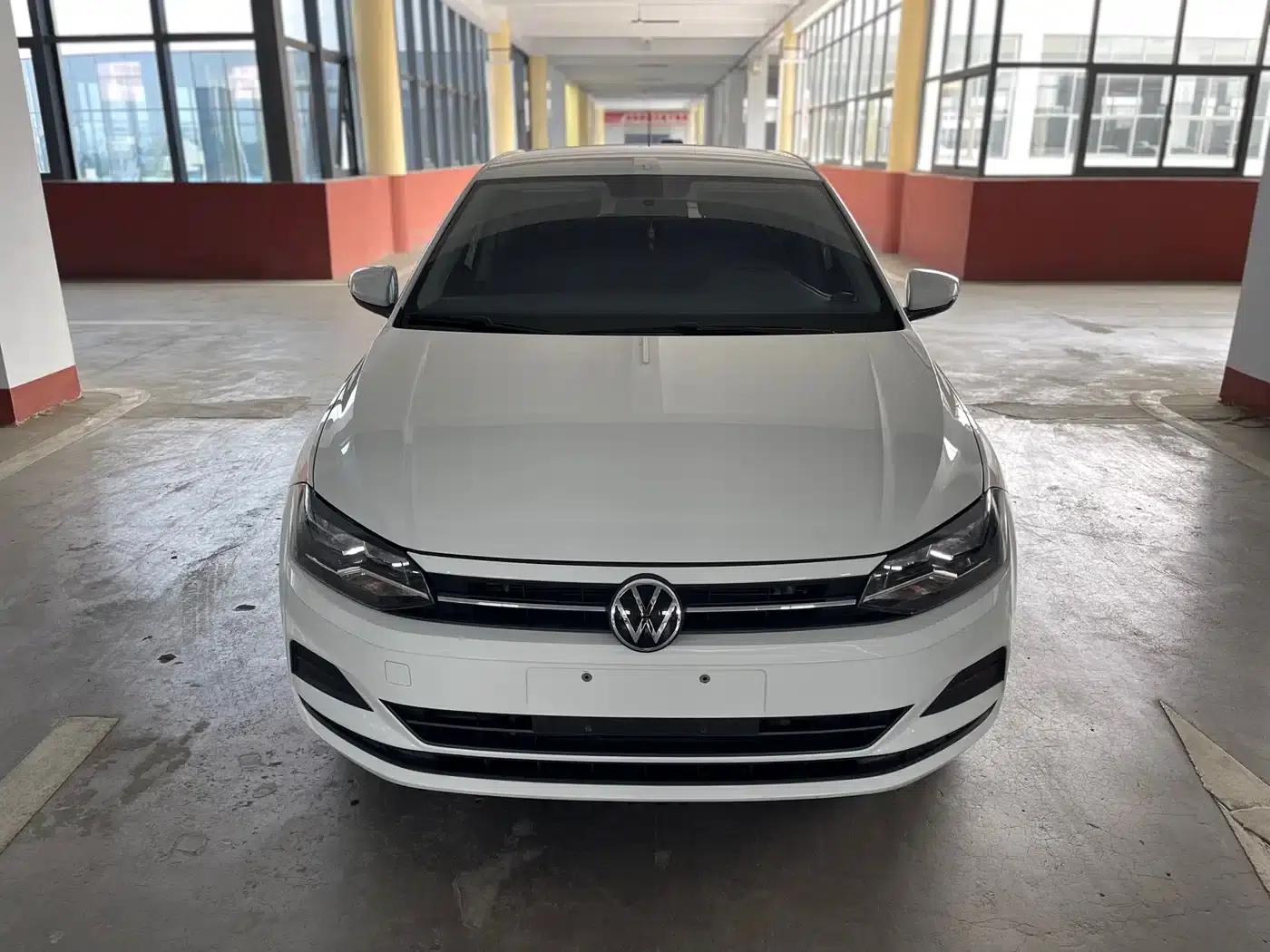 2023 Polo Plus 1.5L Automatic Enjoy Life Edition — миниатюра 2